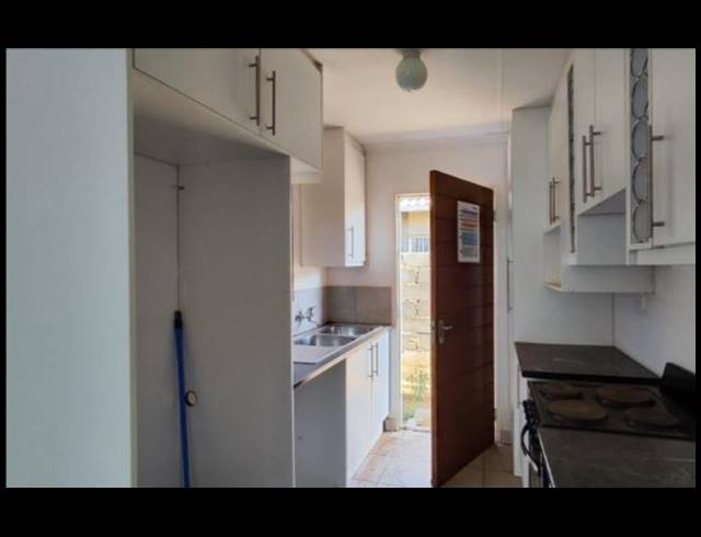 3 BEDROOM HOUSE FOR SALE IN SAVANNA CITY